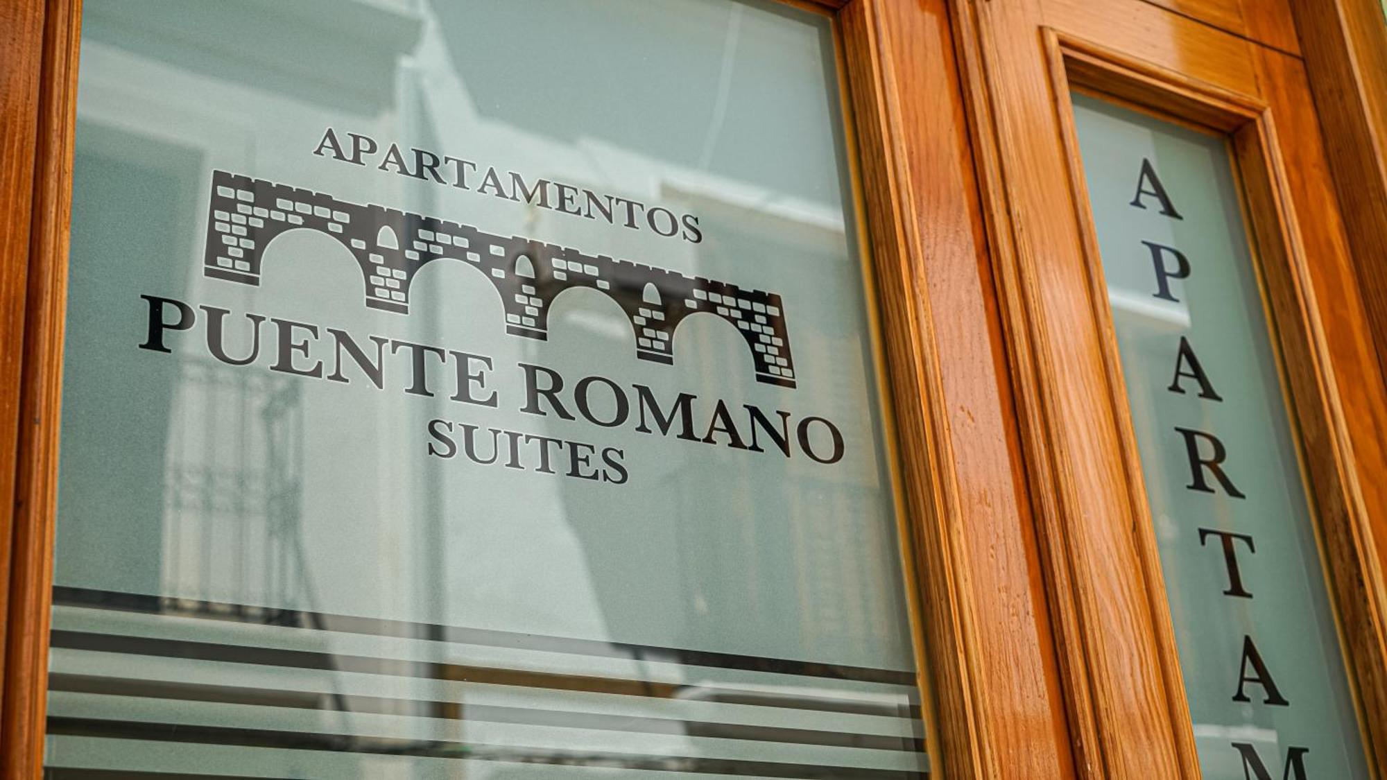 Apartamentos Puente Romano Suites Мерида Екстериор снимка