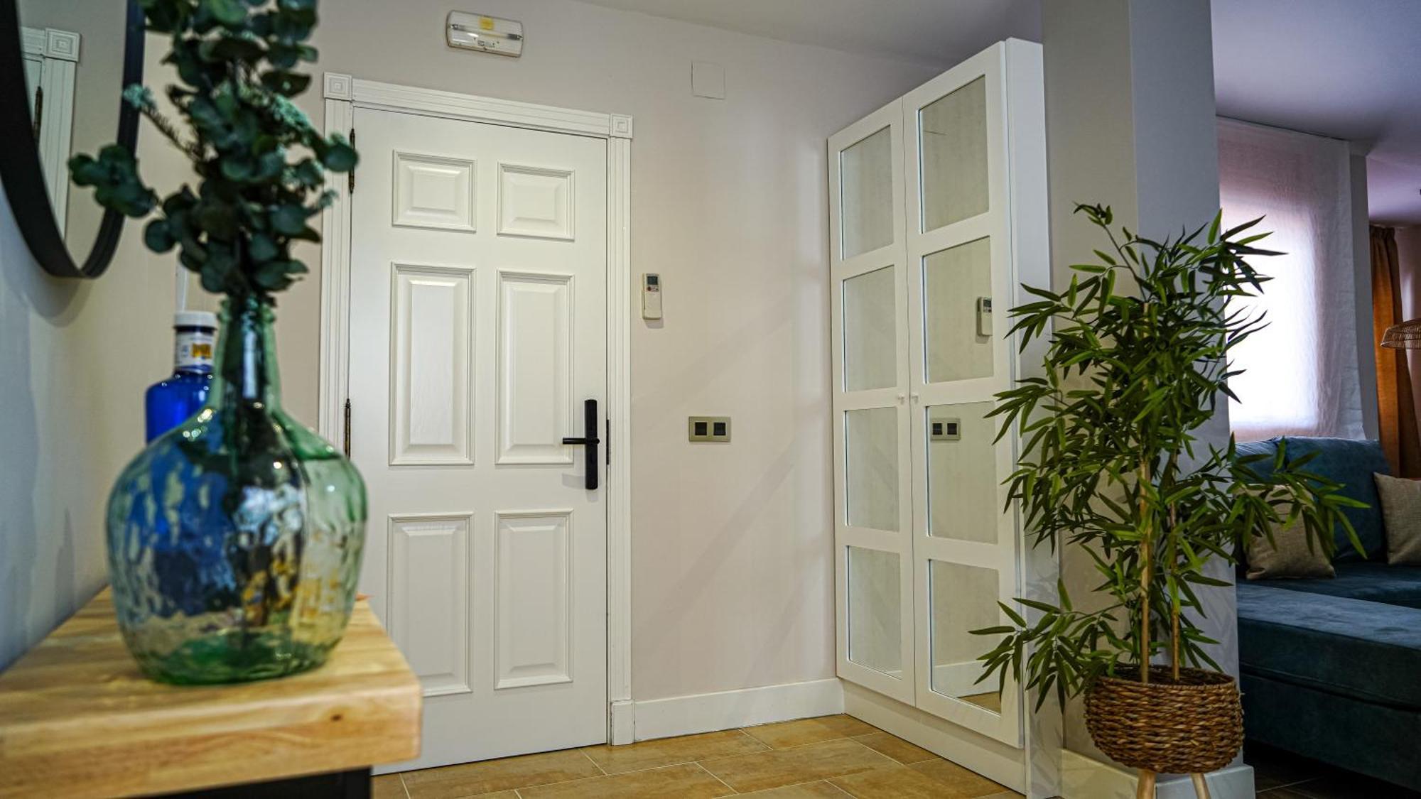Apartamentos Puente Romano Suites Мерида Екстериор снимка