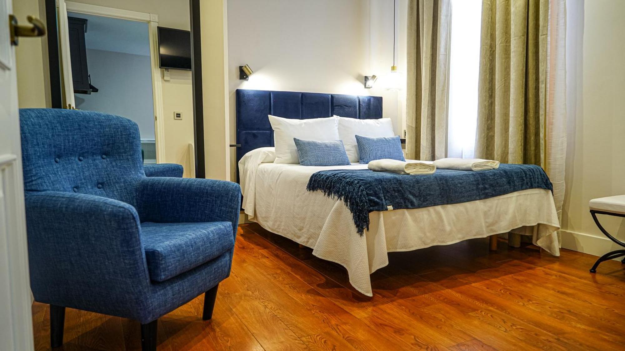 Apartamentos Puente Romano Suites Мерида Екстериор снимка