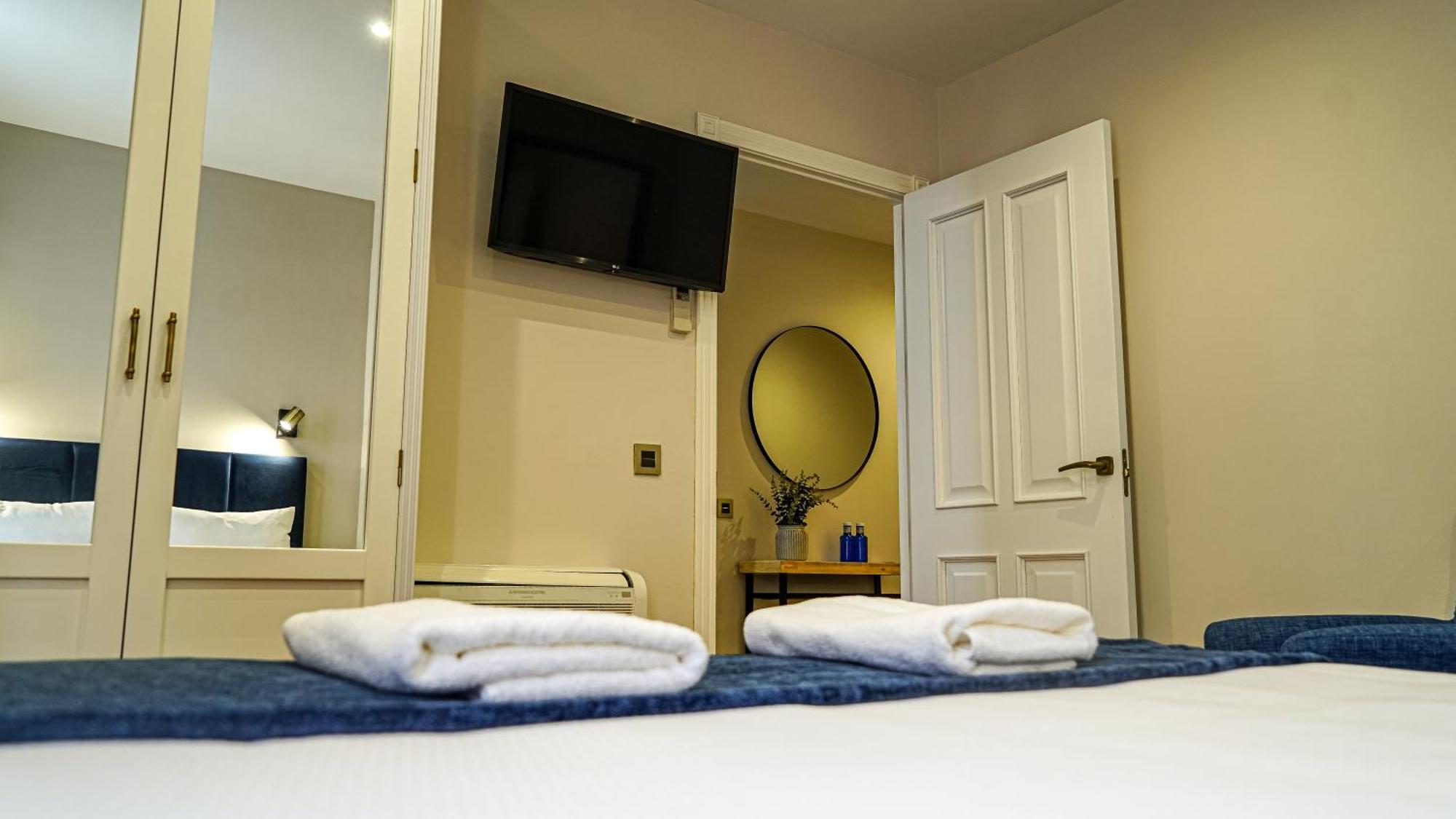 Apartamentos Puente Romano Suites Мерида Екстериор снимка