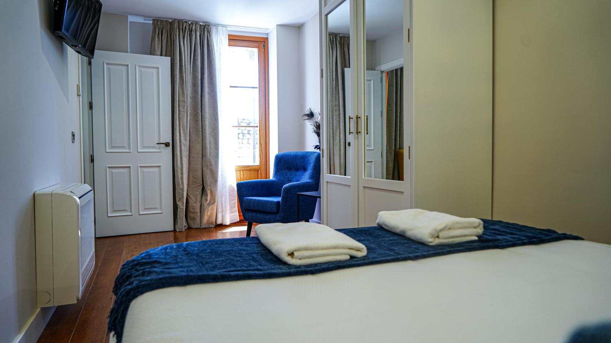 Apartamentos Puente Romano Suites Мерида Екстериор снимка